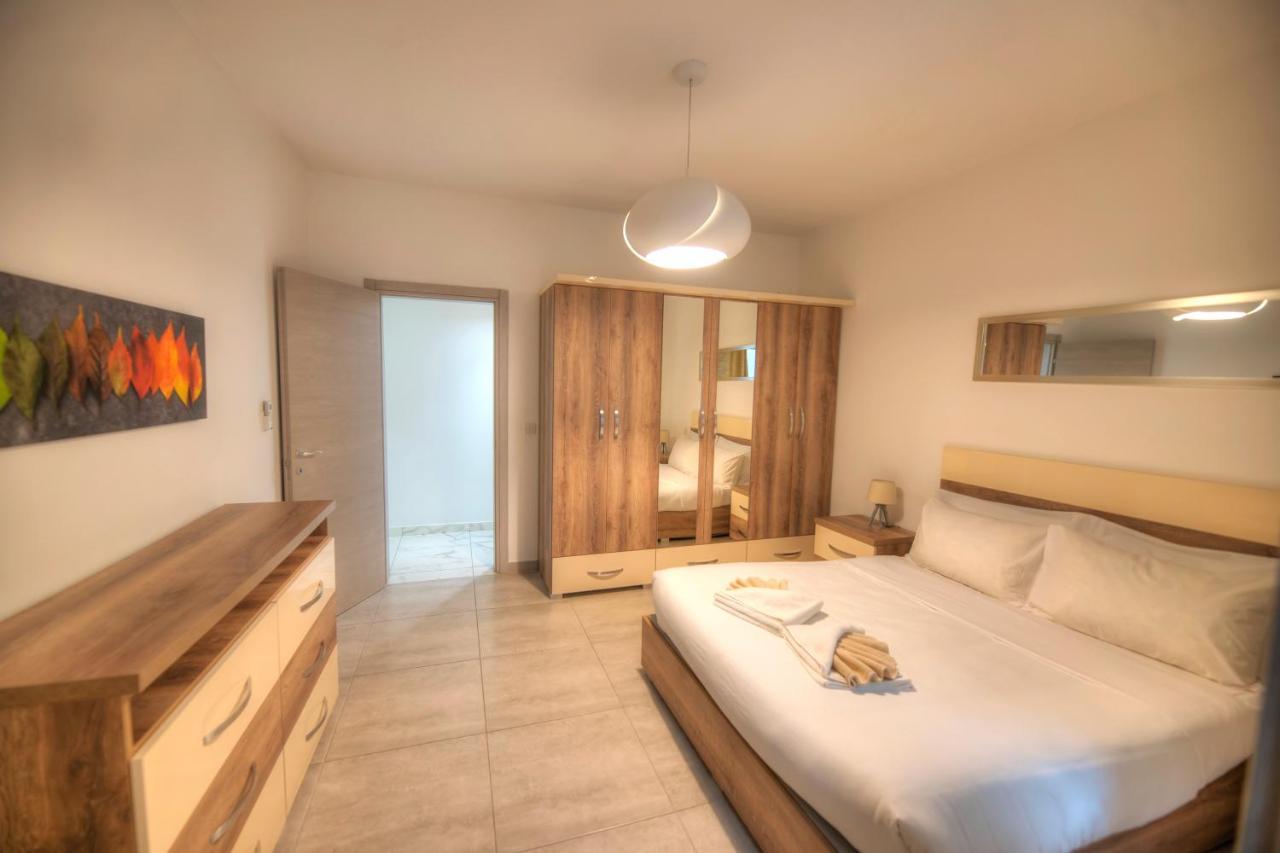 Apartment Spacious & Modern 3 Bedroom Near Seafront Jbor1-1